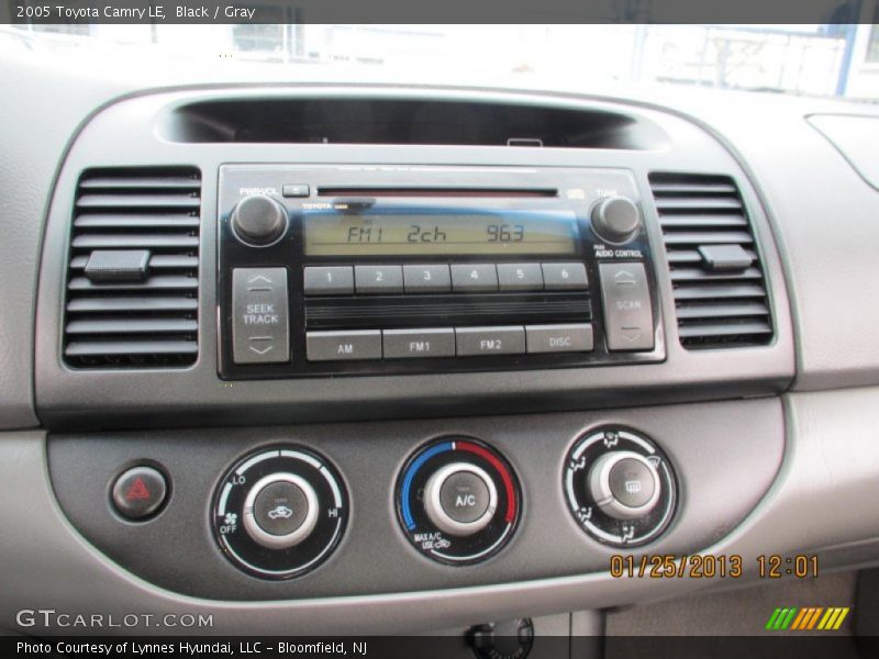 Black / Gray 2005 Toyota Camry LE