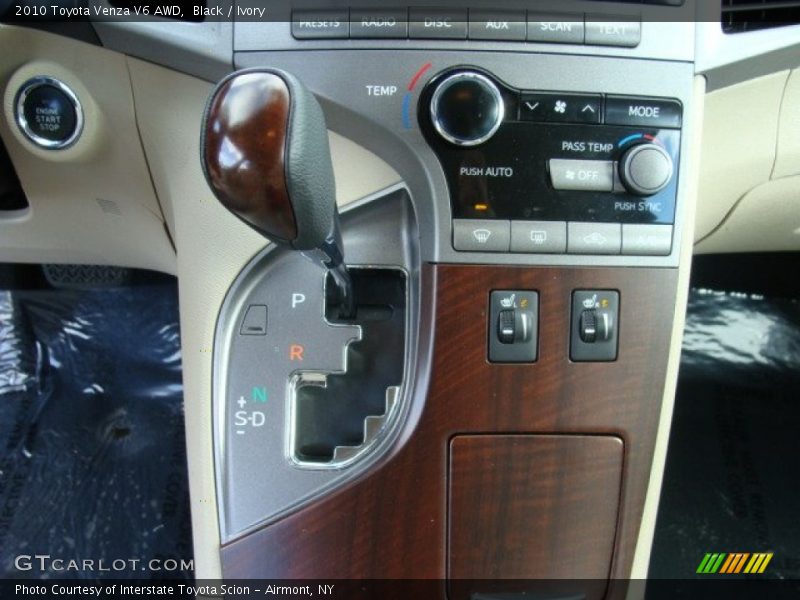 Black / Ivory 2010 Toyota Venza V6 AWD