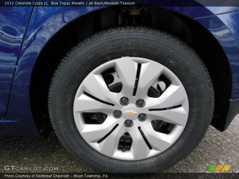 Blue Topaz Metallic / Jet Black/Medium Titanium 2013 Chevrolet Cruze LS
