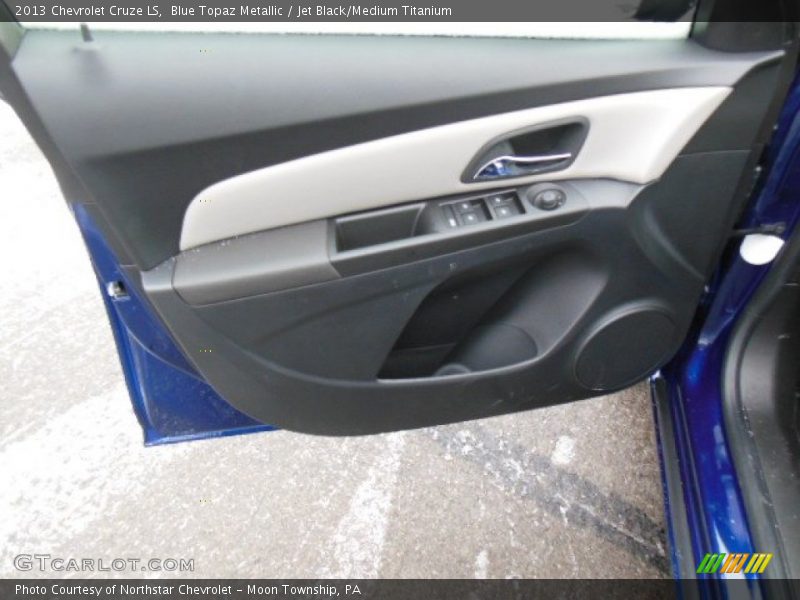 Blue Topaz Metallic / Jet Black/Medium Titanium 2013 Chevrolet Cruze LS