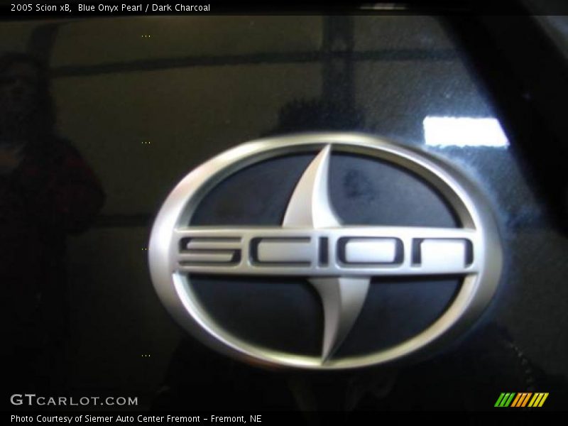 Blue Onyx Pearl / Dark Charcoal 2005 Scion xB