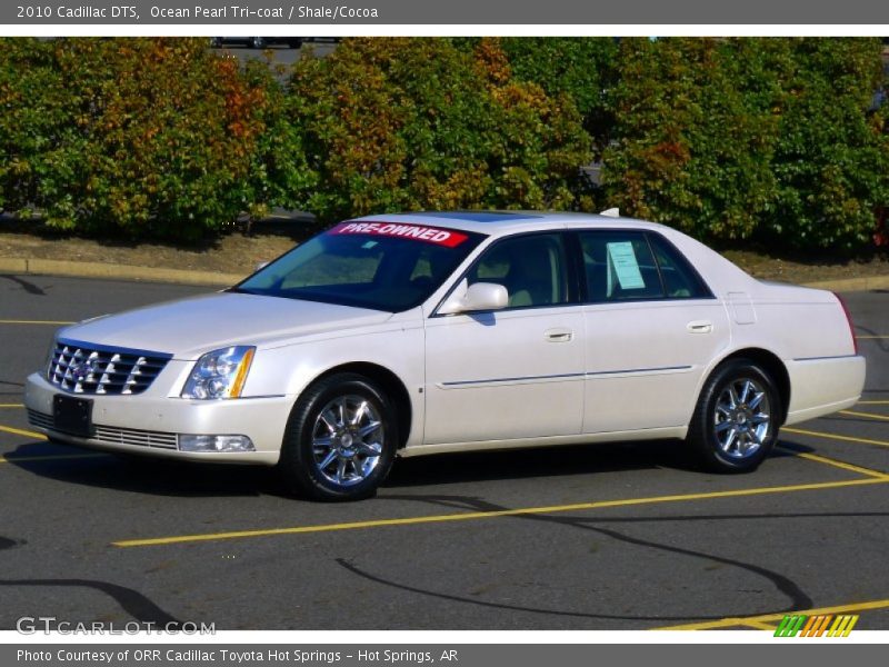 Ocean Pearl Tri-coat / Shale/Cocoa 2010 Cadillac DTS