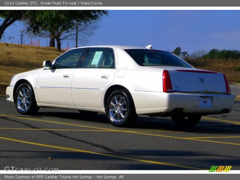 Ocean Pearl Tri-coat / Shale/Cocoa 2010 Cadillac DTS