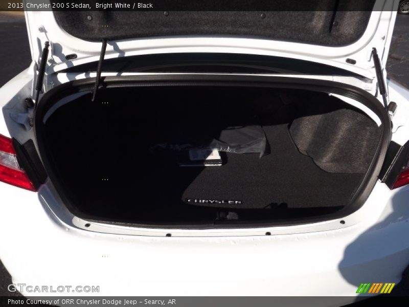 Bright White / Black 2013 Chrysler 200 S Sedan