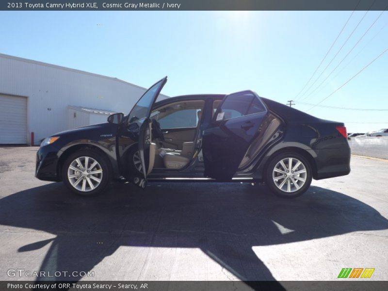 Cosmic Gray Metallic / Ivory 2013 Toyota Camry Hybrid XLE