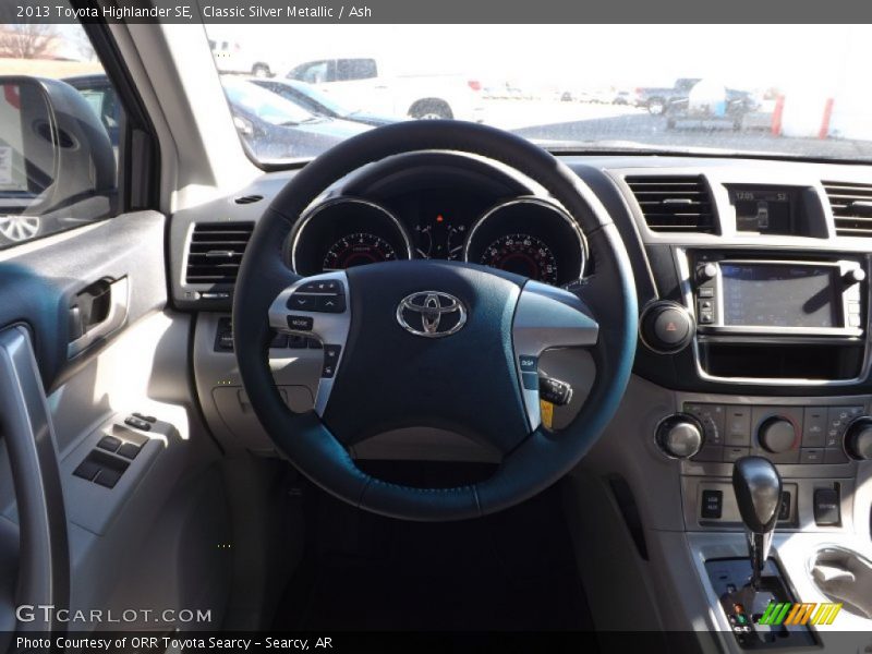 Classic Silver Metallic / Ash 2013 Toyota Highlander SE