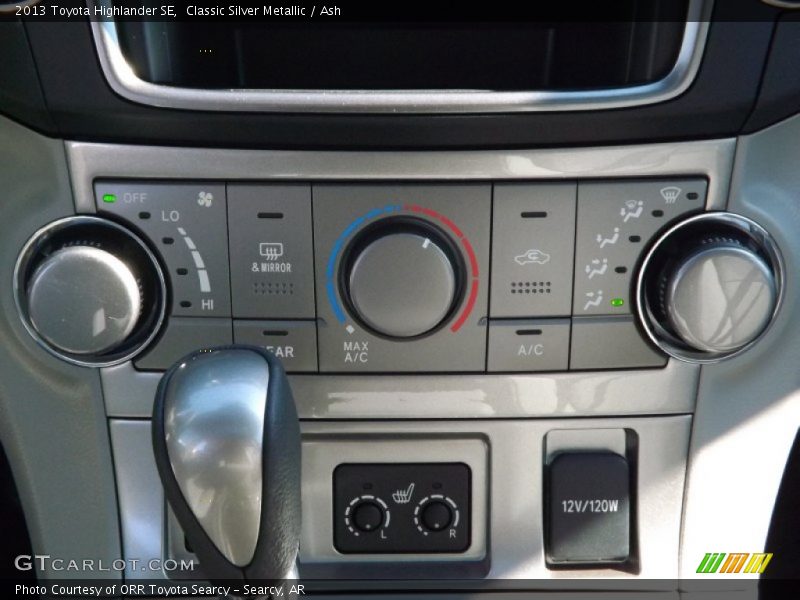 Classic Silver Metallic / Ash 2013 Toyota Highlander SE