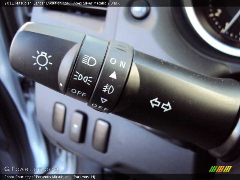Apex Silver Metallic / Black 2011 Mitsubishi Lancer Evolution GSR