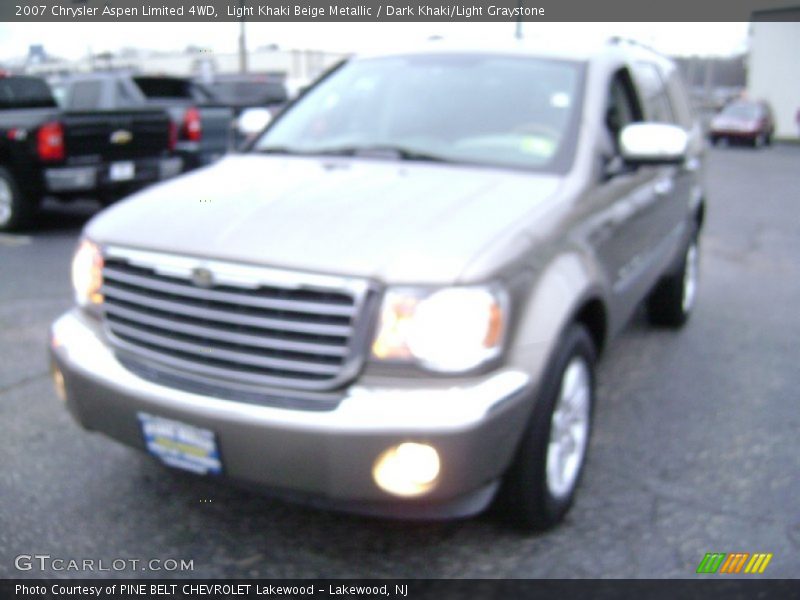 Light Khaki Beige Metallic / Dark Khaki/Light Graystone 2007 Chrysler Aspen Limited 4WD