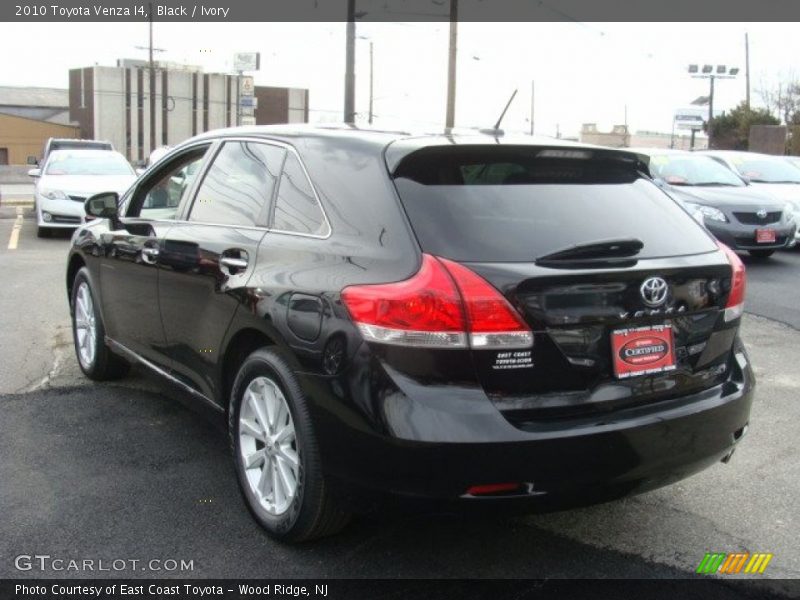 Black / Ivory 2010 Toyota Venza I4