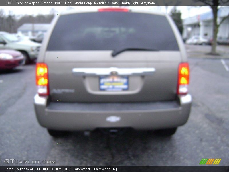Light Khaki Beige Metallic / Dark Khaki/Light Graystone 2007 Chrysler Aspen Limited 4WD