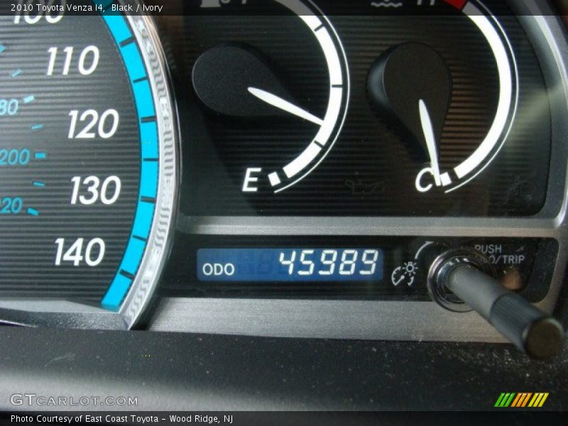 Black / Ivory 2010 Toyota Venza I4