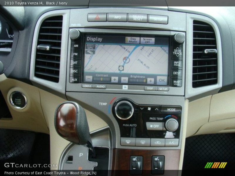 Black / Ivory 2010 Toyota Venza I4