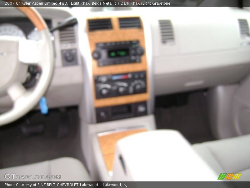 Light Khaki Beige Metallic / Dark Khaki/Light Graystone 2007 Chrysler Aspen Limited 4WD