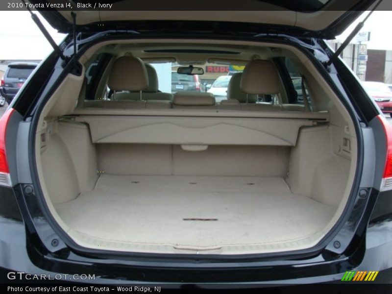 Black / Ivory 2010 Toyota Venza I4