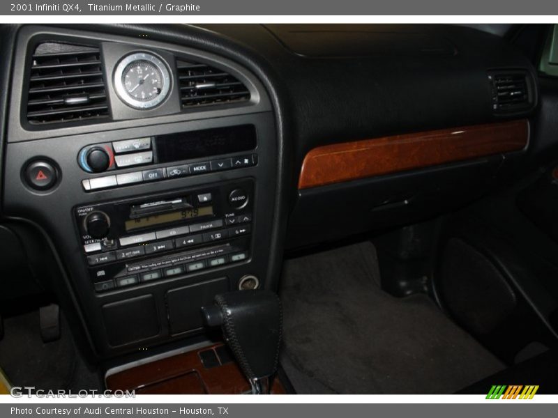 Titanium Metallic / Graphite 2001 Infiniti QX4