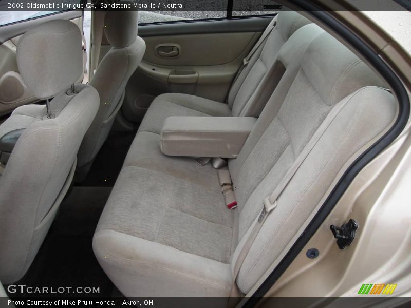 Sandstone Metallic / Neutral 2002 Oldsmobile Intrigue GX
