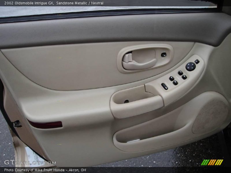Sandstone Metallic / Neutral 2002 Oldsmobile Intrigue GX