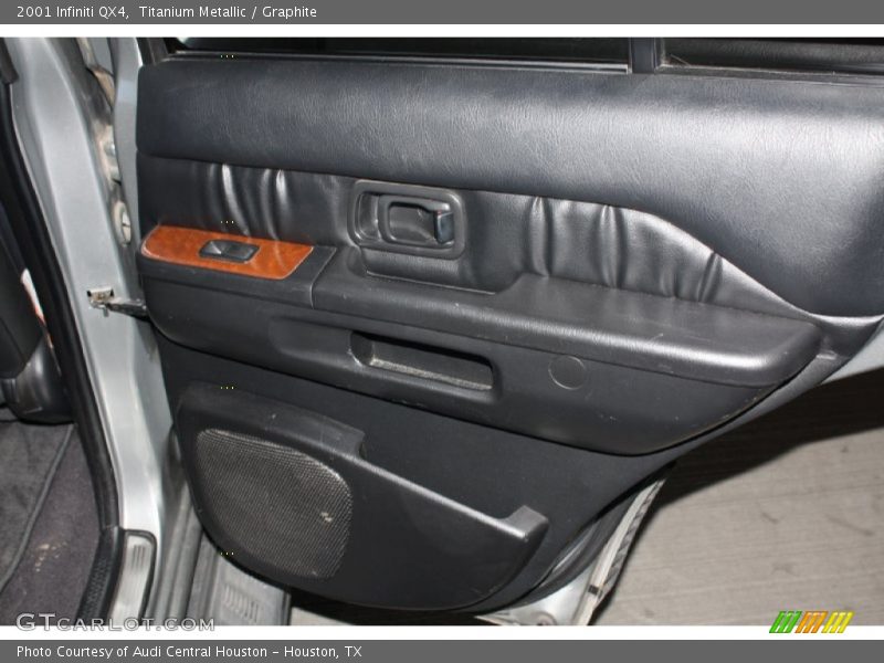 Titanium Metallic / Graphite 2001 Infiniti QX4