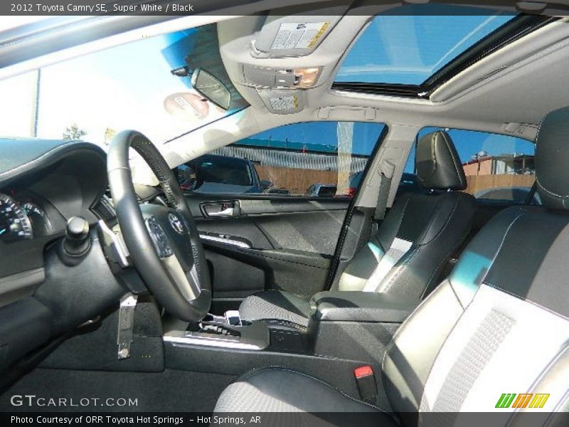 Super White / Black 2012 Toyota Camry SE