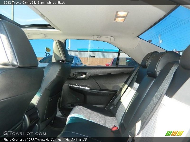 Super White / Black 2012 Toyota Camry SE