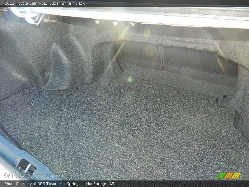 Super White / Black 2012 Toyota Camry SE