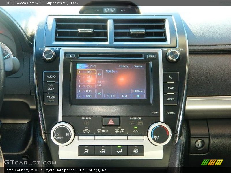 Super White / Black 2012 Toyota Camry SE