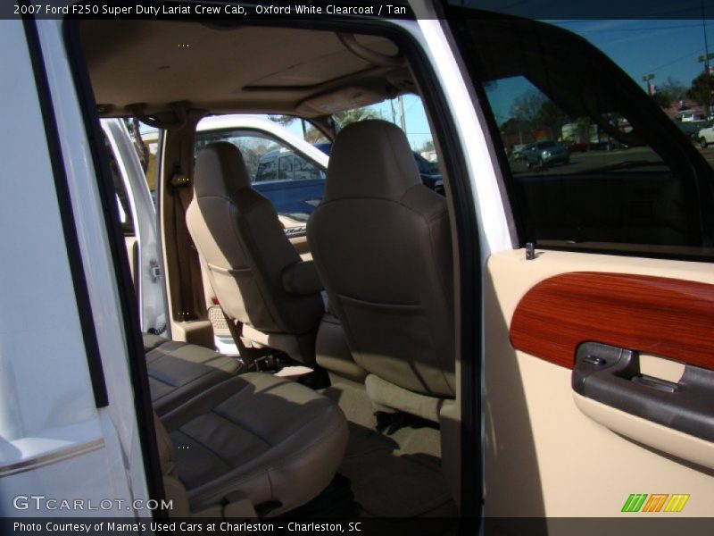 Oxford White Clearcoat / Tan 2007 Ford F250 Super Duty Lariat Crew Cab