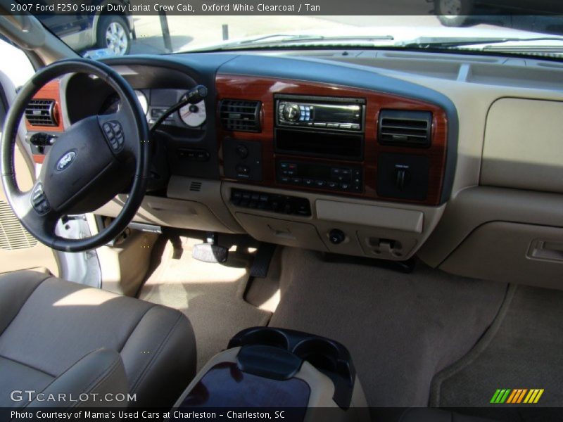 Oxford White Clearcoat / Tan 2007 Ford F250 Super Duty Lariat Crew Cab