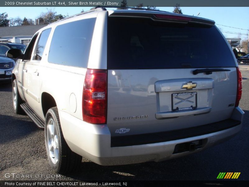 Silver Birch Metallic / Ebony 2009 Chevrolet Suburban LT 4x4