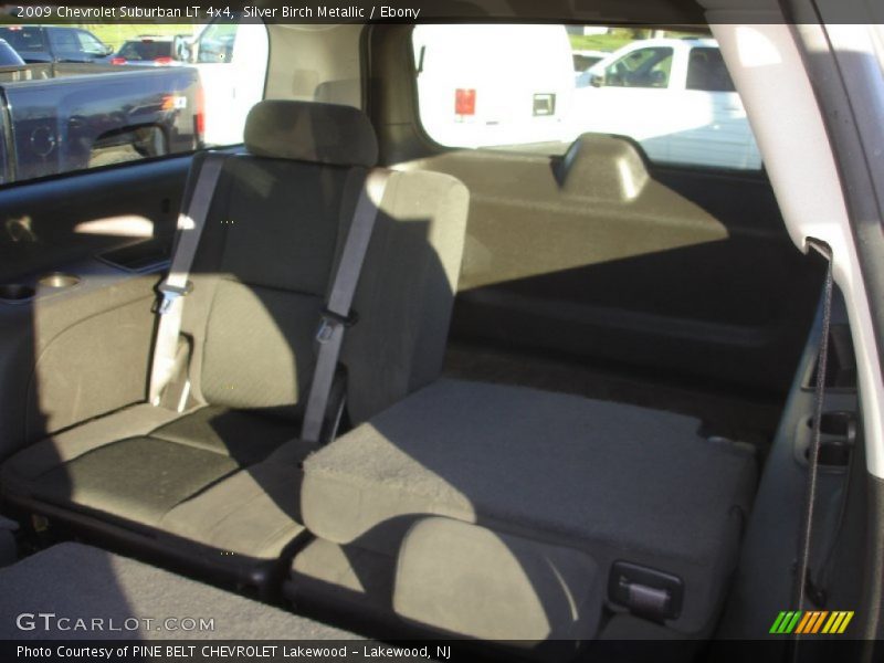 Silver Birch Metallic / Ebony 2009 Chevrolet Suburban LT 4x4
