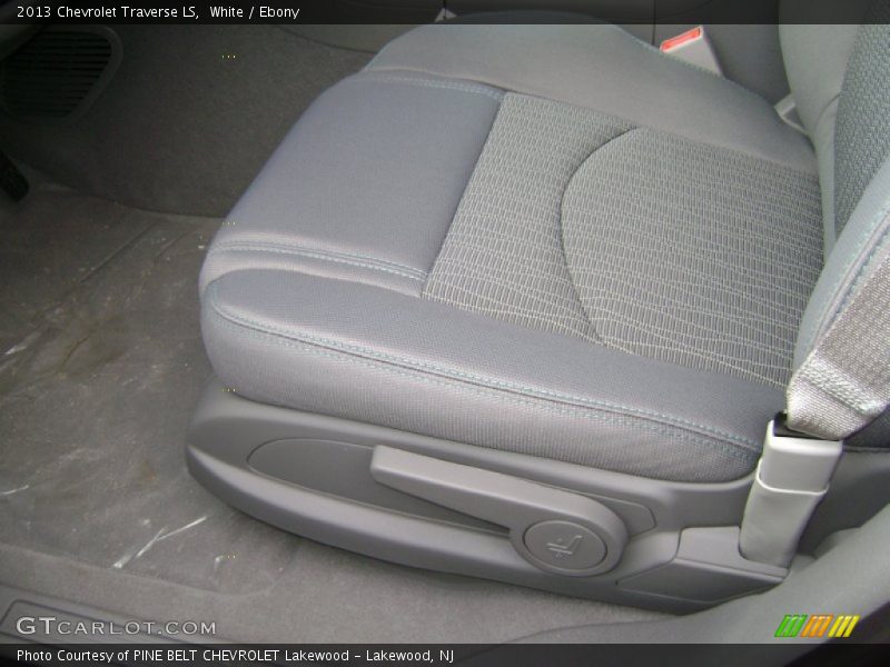 White / Ebony 2013 Chevrolet Traverse LS