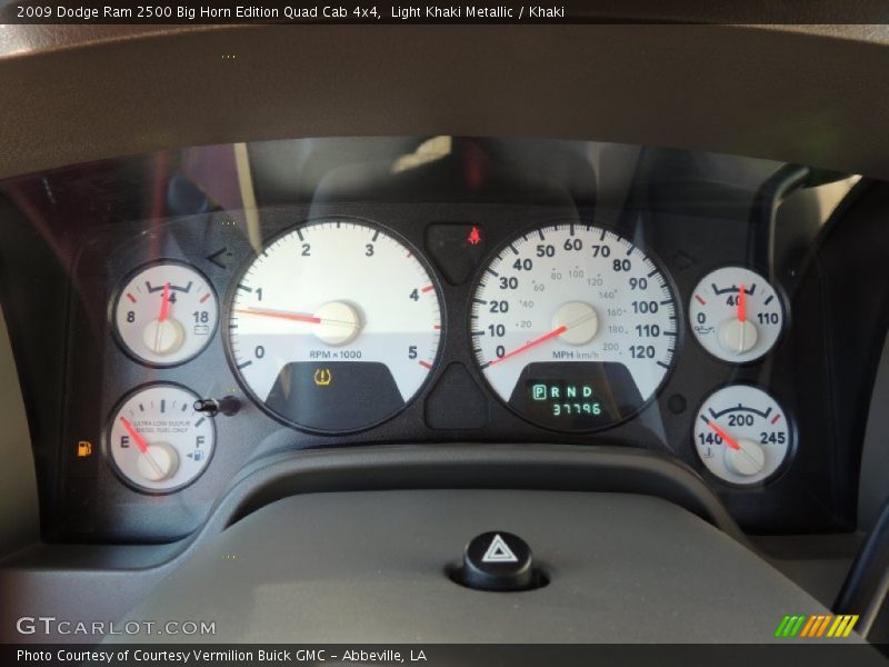 Light Khaki Metallic / Khaki 2009 Dodge Ram 2500 Big Horn Edition Quad Cab 4x4