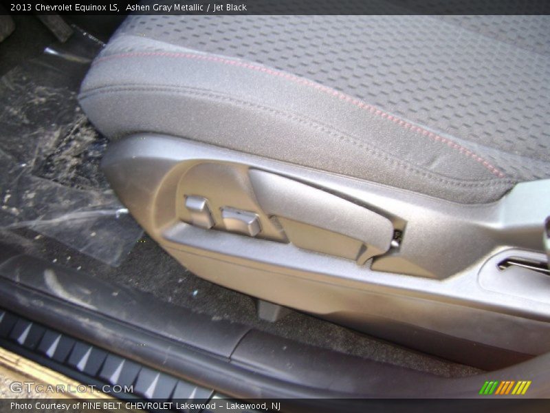 Ashen Gray Metallic / Jet Black 2013 Chevrolet Equinox LS