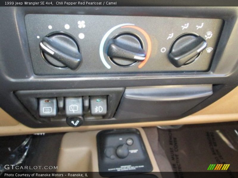 Controls of 1999 Wrangler SE 4x4