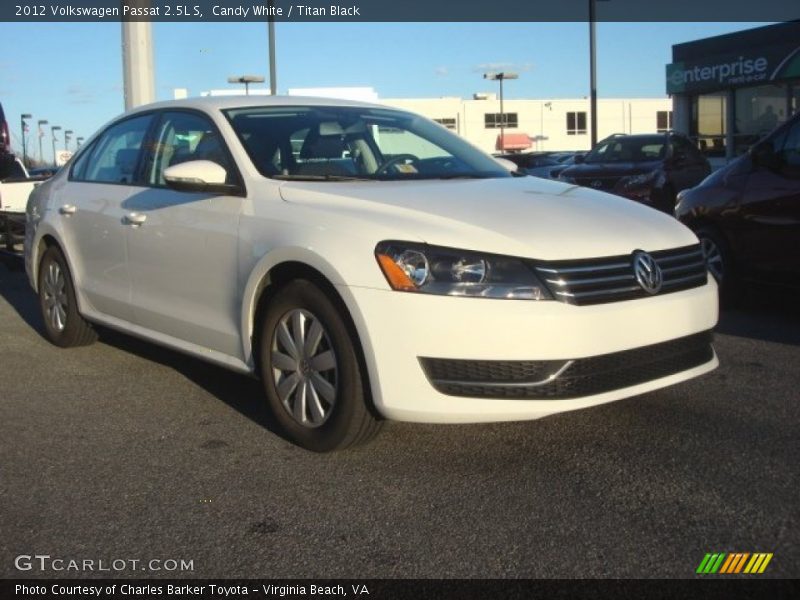 Candy White / Titan Black 2012 Volkswagen Passat 2.5L S
