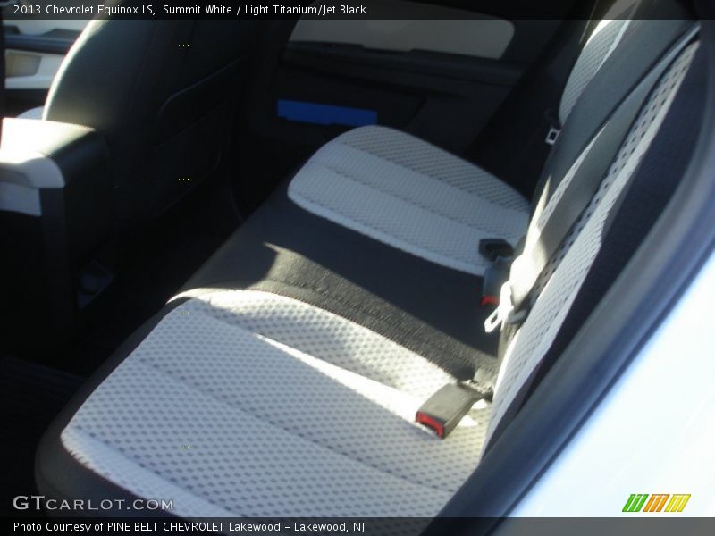 Summit White / Light Titanium/Jet Black 2013 Chevrolet Equinox LS