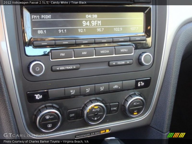 Candy White / Titan Black 2012 Volkswagen Passat 2.5L S