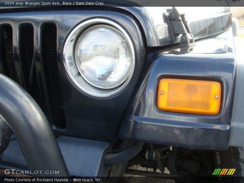 Black / Dark Slate Gray 2004 Jeep Wrangler Sport 4x4