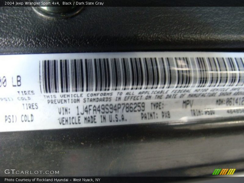 Black / Dark Slate Gray 2004 Jeep Wrangler Sport 4x4