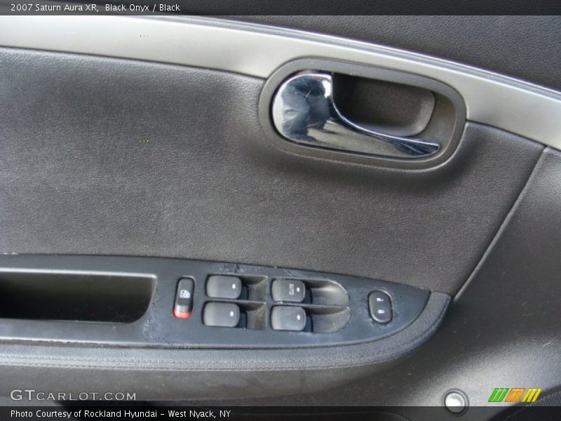 Black Onyx / Black 2007 Saturn Aura XR