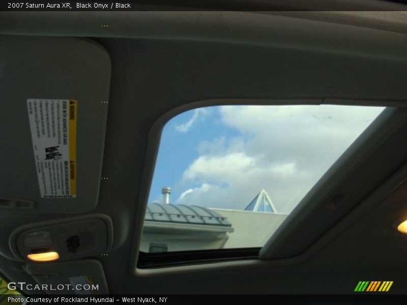 Black Onyx / Black 2007 Saturn Aura XR