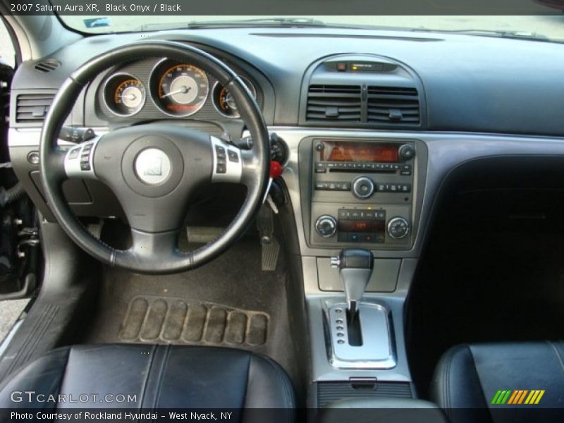 Black Onyx / Black 2007 Saturn Aura XR