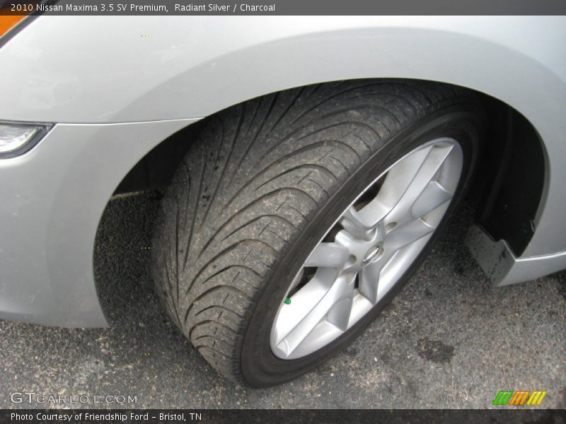 Radiant Silver / Charcoal 2010 Nissan Maxima 3.5 SV Premium