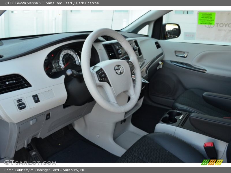 Salsa Red Pearl / Dark Charcoal 2013 Toyota Sienna SE