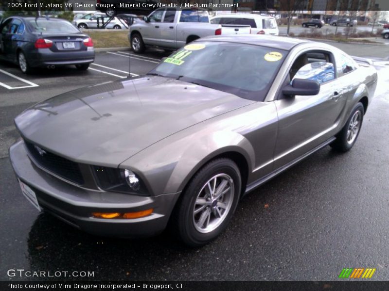 Mineral Grey Metallic / Medium Parchment 2005 Ford Mustang V6 Deluxe Coupe