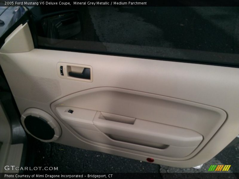 Mineral Grey Metallic / Medium Parchment 2005 Ford Mustang V6 Deluxe Coupe