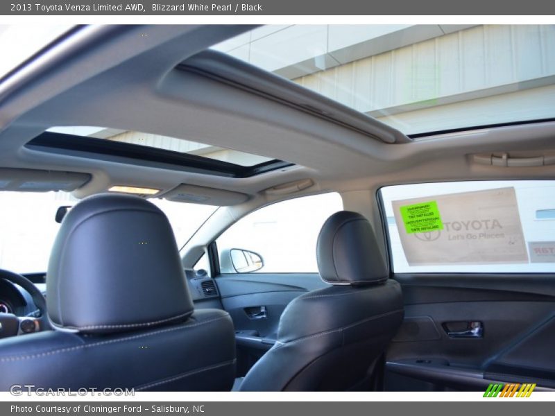 Blizzard White Pearl / Black 2013 Toyota Venza Limited AWD