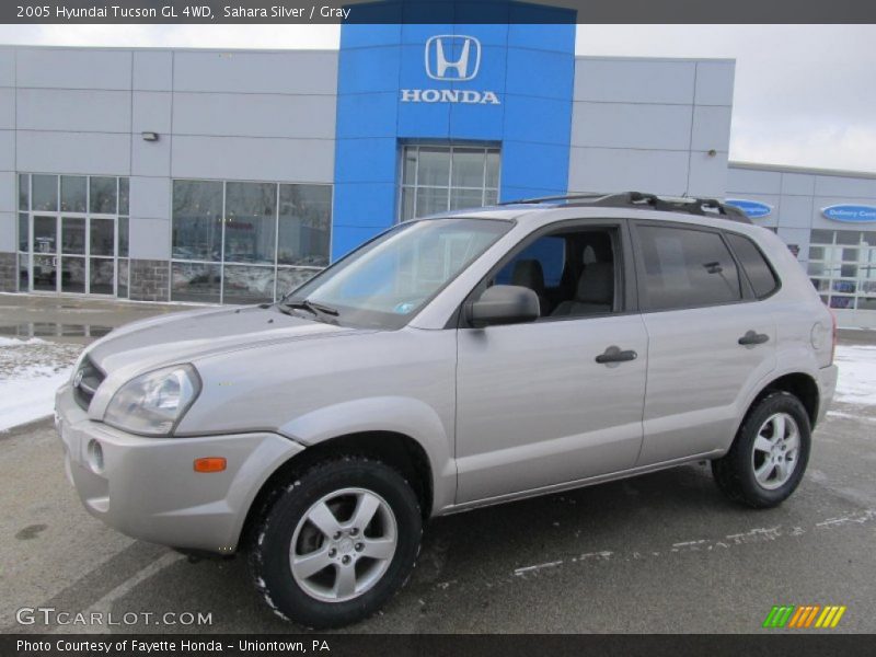 Front 3/4 View of 2005 Tucson GL 4WD