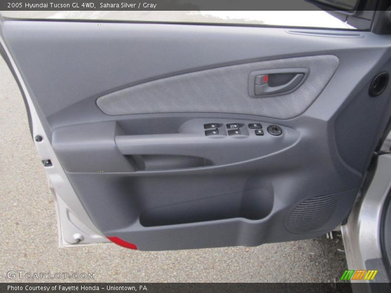 Door Panel of 2005 Tucson GL 4WD